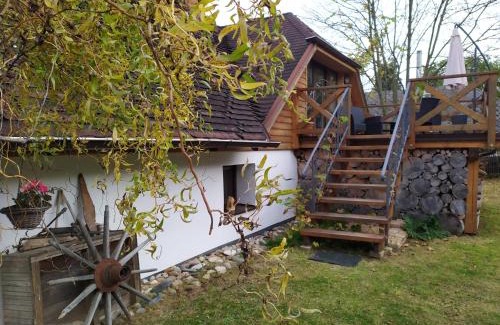 Vesin Apartment | Forest Cottage Brdy