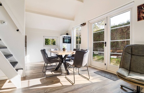 Lunteren House | Forest House Hoeve de Zuidrand, Veluwe. Large garden, sauna, hot tub, privacy & alpacas