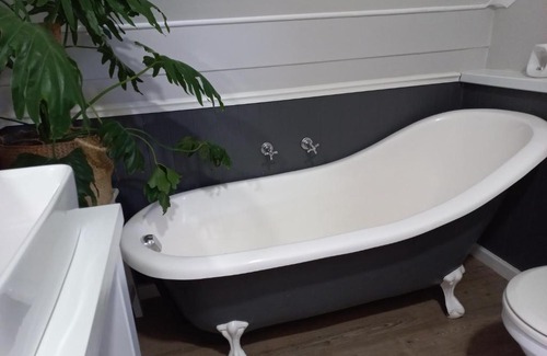 George Apartment | Forest & Pine