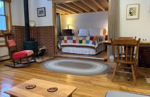 Bear Lake House | ForestRetreat Top1% in Ratings Close to Crystal Mtn, Arcadia Manistee Frankfort