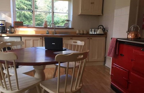 King's Lynn Cottage | Forestry Cottage. Hot tub, open fire, dog friendly