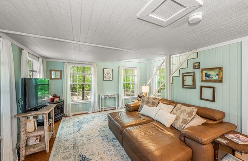 Mentone Cottage | Forget-Me-Knot Cottage at The Wilderness of Mentone adjoins the LRCNP