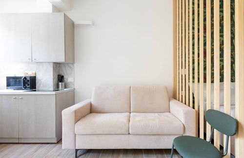 Porta Vittoria House | Forlanini M4 Modern Studio Apartment with Balcony