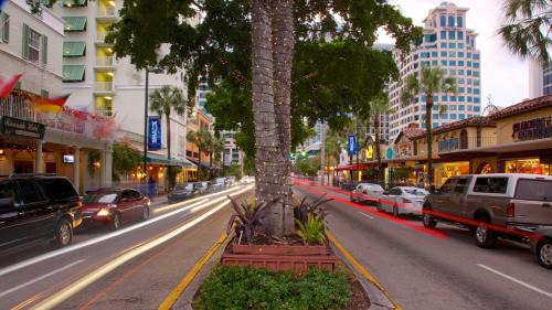 Downtown Fort Lauderdale House | Fort Lauderdale 2BR Tropical Retreat Near Beach