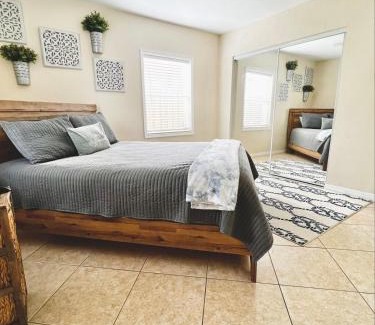 Sunset House | Fort Lauderdale Florida Beach Vibe Hangout
