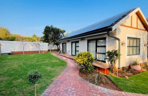 Greater Johannesburg Metropolitan Area House | Fossa Dei Leoni Full Guest House