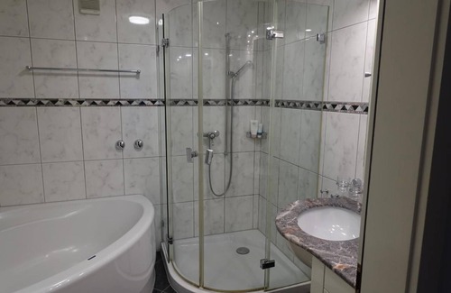 Lucerne Apartment | Fountain heap