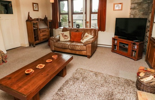 Ingleton Cottage | FOUNTAIN HOUSE, pet friendly, character holiday cottage in Ingleton