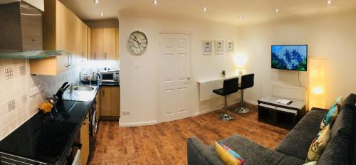 Cowley Apartment | Fountain View 1BR Flat Oxford - Free Parking