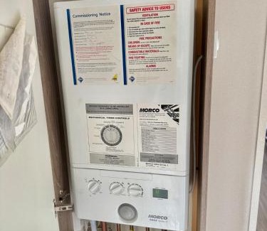 Glasgow Apartment | Four-bed Delta Caravan, Uddingston, Glasgow Located in Uddingston, Glasgow at Maryville Caravan Site
