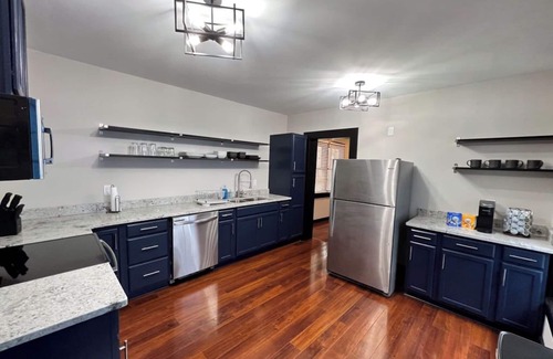 Columbus House | Four King Beds - Welcome Fort Moore Grads Families