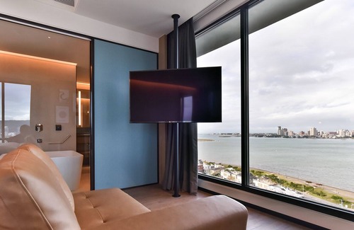 Bali Hotel | Four Points by Sheraton Taipei Bali