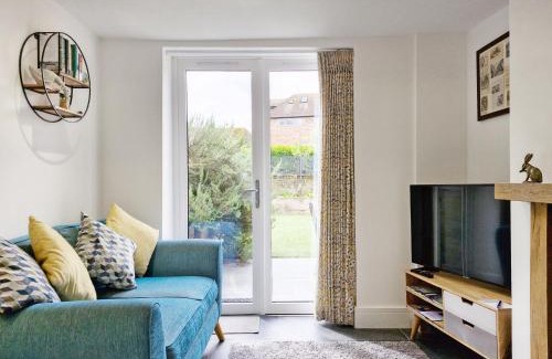 Chichester House | Four Priory Road, Chichester