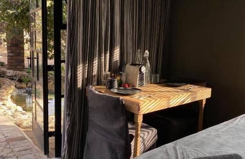 Greater Johannesburg Metropolitan Area Hotel | FOUR20 Bespoke Hotel