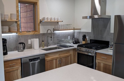 Wisconsin Dells Cabin | Fox Cabin @ Orange Tractor Retreat: 3BR ADA accessible cabin on 40 private acres