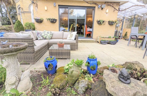 Shanklin Cottage | Foxhills of Shanklin - a house that sleeps 10 guests in 5 bedrooms