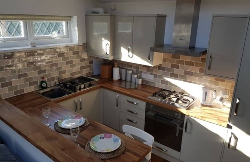 Chorlton-by-Backford Cottage | Foxlea Cottage. Charming Contemporary Cottage in Saughall – Minutes from Chester