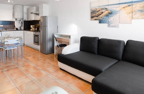 Gruissan Plage Apartment | FR 32: Plage des Chalets, pleasant one-bedroom flat close to the beach - GRUISSAN