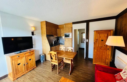 Autrans-Meaudre-en-Vercors Apartment | 34m² Apartment in Autrans, balcony, 700m from center