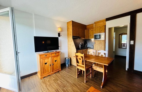 Autrans-Meaudre-en-Vercors Apartment | 34m² Apartment in Autrans, balcony, 700m from center