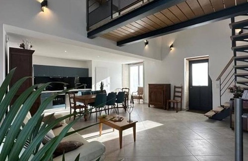 Brantome-en-Perigord Cottage | Cottage for 8 with shared pool and wifi in Brantôme