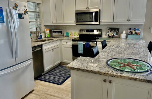 Key Colony Beach House | Fran's Place on the Water - Sept 27-Oct 4 and Oct 11-18 2025 Available