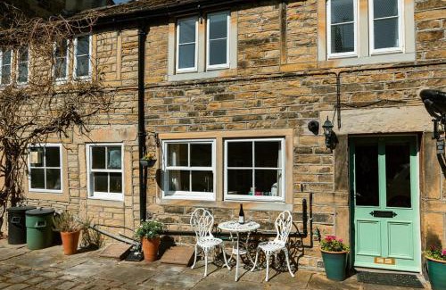 Honley House | FRANCE FOLD COTTAGE - Cosy 1 Bed Cottage Close to Holmfirth & the Peak District, Yorkshire
