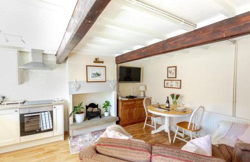 Honley House | FRANCE FOLD COTTAGE - Cosy 1 Bed Cottage Close to Holmfirth & the Peak District, Yorkshire