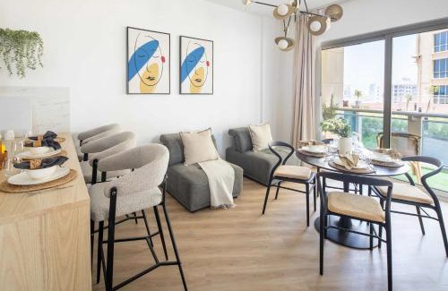 Dubai Production City Apartment | Frank Porter - Lago Vista Tower A