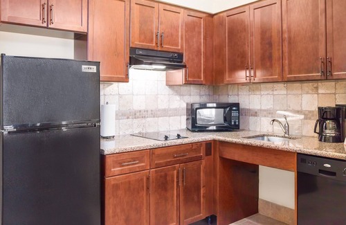 Biggs Field Condo | Free Breakfast Buffet. Pool & Hot Tub Access. Great Location!