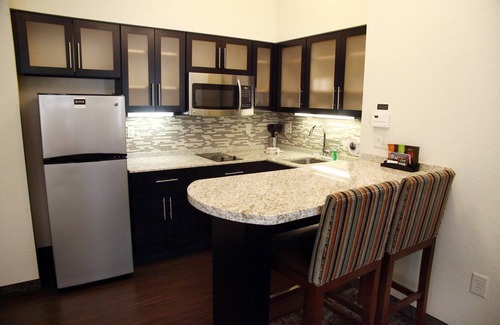 Minot Condo | Free Breakfast. Pool & Hot Tub. Gym. Near the Minot Air Force Base!