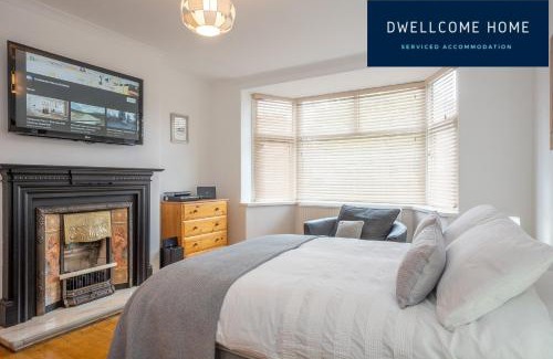 Aberdeen House | Free Drive Parking, Garden, Fast WIFI, lovely quiet street, Ideal for long term contractor, corporate etc stays - Dwellcome Home Ltd 5 Double Bedroom 2 and a half Bathroom Aberdeen House - see our site for assurance