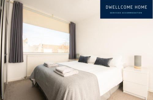Aberdeen House | Free Drive Parking, Garden, Fast WIFI, lovely quiet street, Ideal for long term contractor, corporate etc stays - Dwellcome Home Ltd 5 Double Bedroom 2 and a half Bathroom Aberdeen House - see our site for assurance