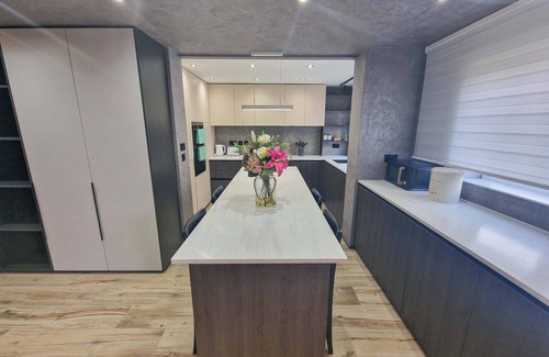 Audenshaw House | Free Parking MCR Home by City SuperHost