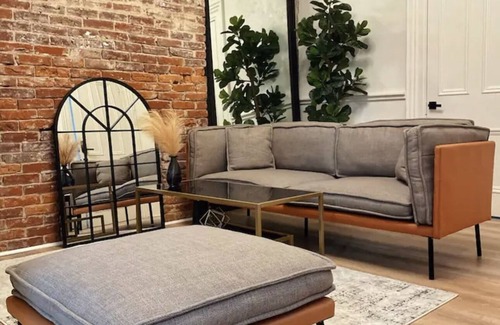 East Allegheny Apartment | Free parking King & Queen Bed Historic Luxury loft