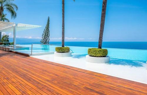 Amapas Apartment | Free Transport ~OCEAN VIEWS~ Romantic zone