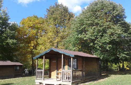 Fremont Resort | Fremont RV Campground Cabin 8