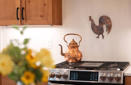 Cedar House | French Rd Farmhouse In Heart Of Leelanau County