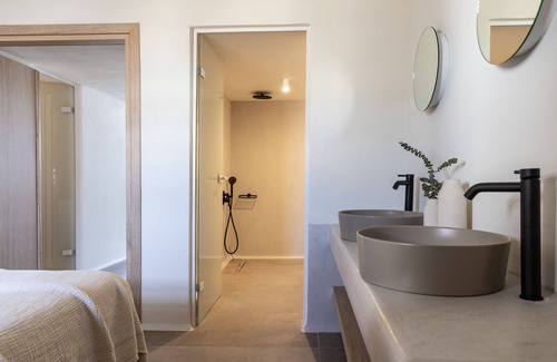 Vothon House | Frescoes Luxury Suites