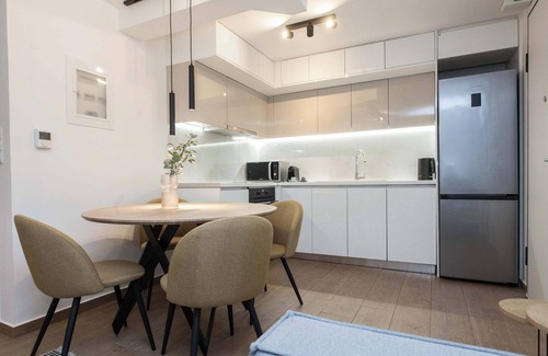 Agia Paraskevi Apartment | Fresh Modern 1 Bd Apt in Quiet Agia Paraskevi