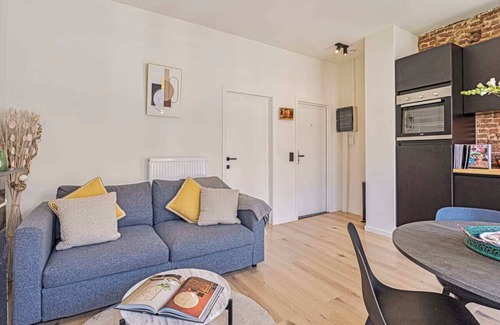 Harmonie Apartment | Fresh renovated 1BR apartment @ Trendy south area