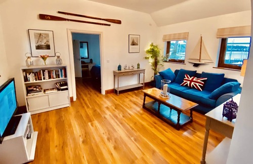 Neyland Apartment | FRESHLY RE-LISTED IN JUNE 2022 - Vacancies available in July and August!