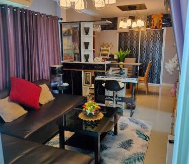 Khlong Song Ton Nun Resort | Friend's House