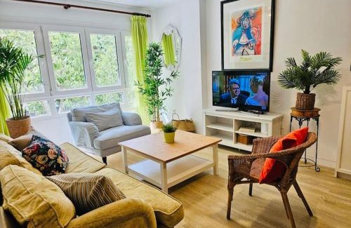 Capuchinos Apartment | Friendly 2 bedrooms apartment in the center with free parking