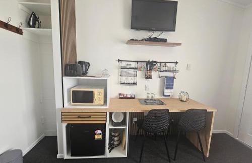Hastings Hotel | Frimley Lodge Motel