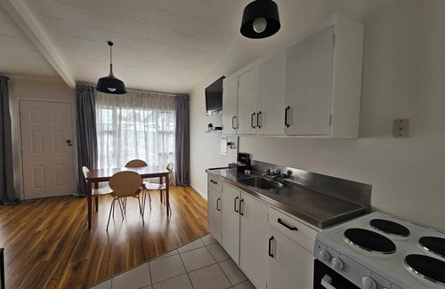 Hastings Hotel | Frimley Lodge Motel