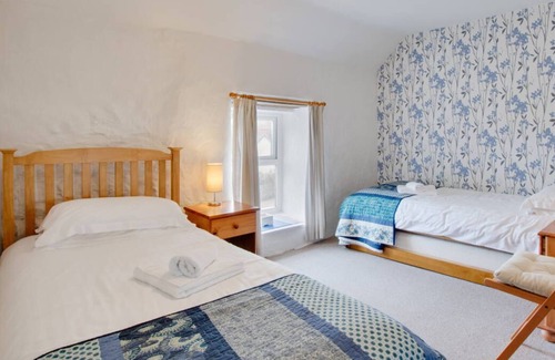 Llangennith House | Frog Cottage in the beautiful Swansea