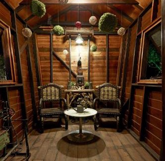 Waipu District House | Frogs Time