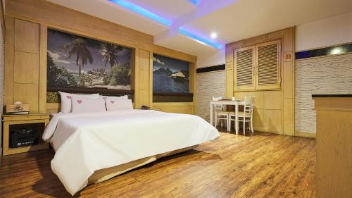 Paldal-gu Hotel | FromH Amore Mio The Classic Suwon Station