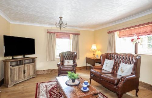Pentraeth House | Frongoch Cottage